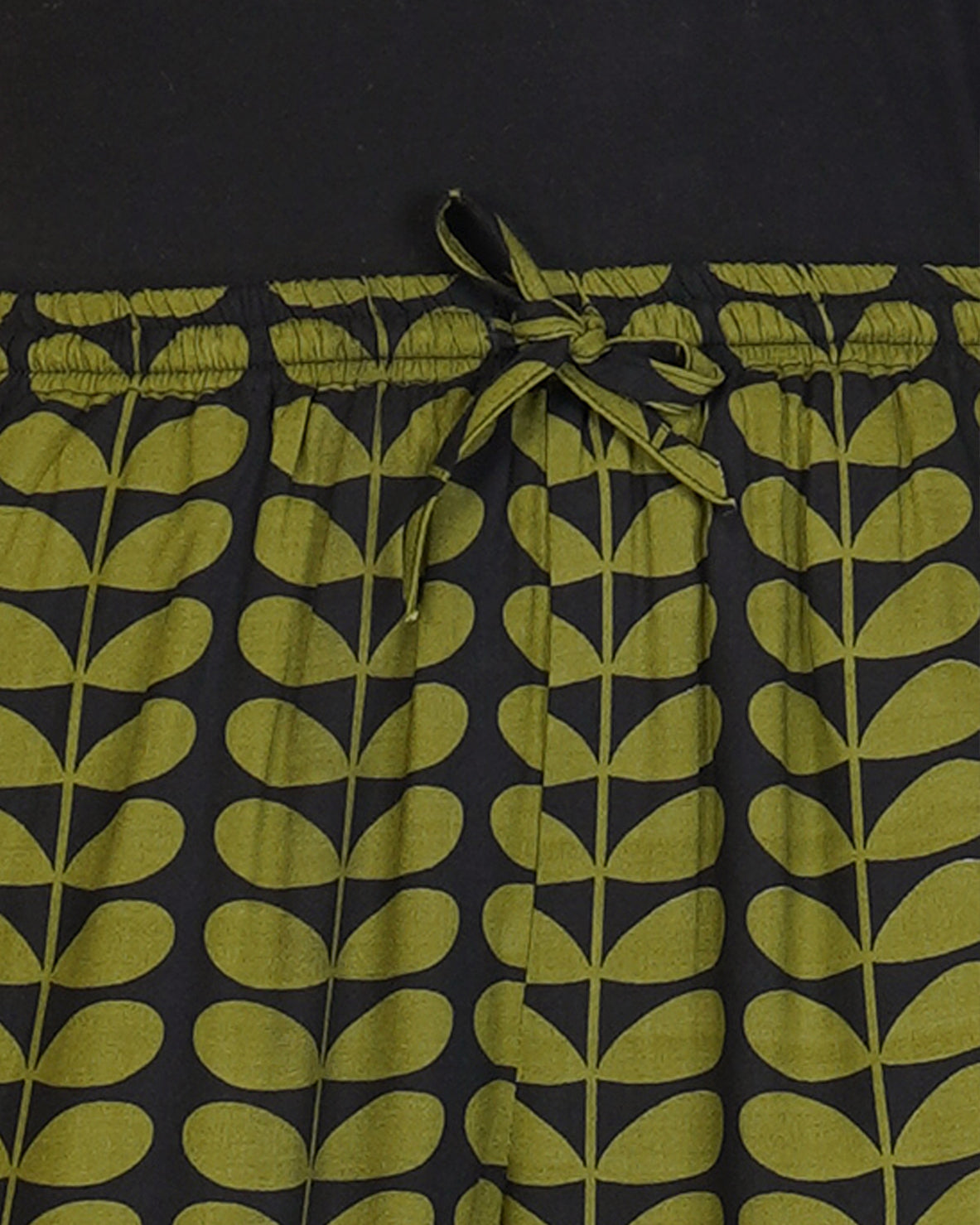 Olive viscose capris - thebriefsstory