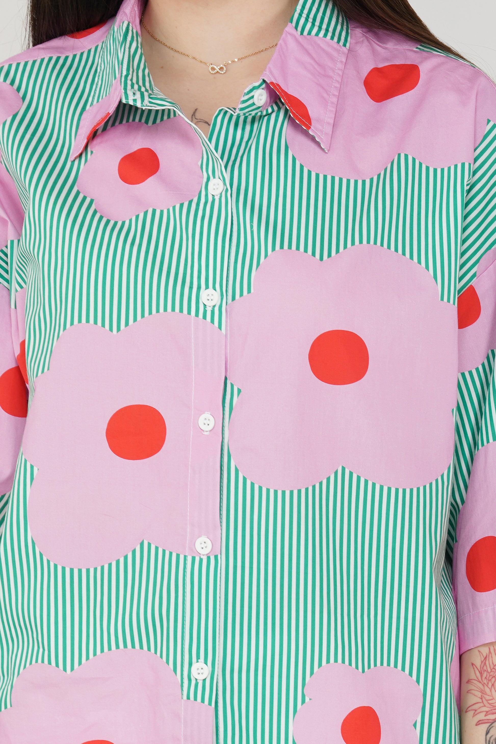 Bloom Pop Oversized Shirt🌺✨ - thebriefsstory