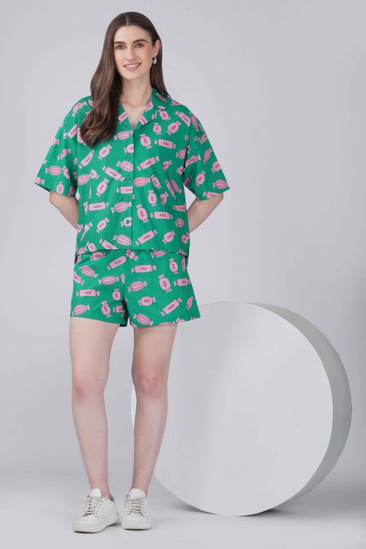 GREEN