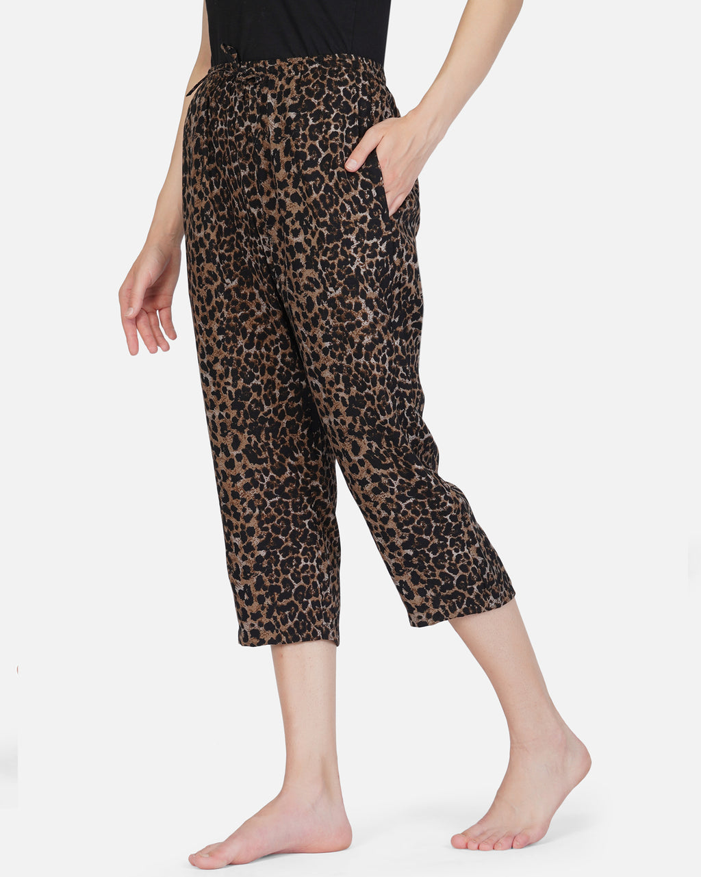 Leopard printed viscose capris - thebriefsstory