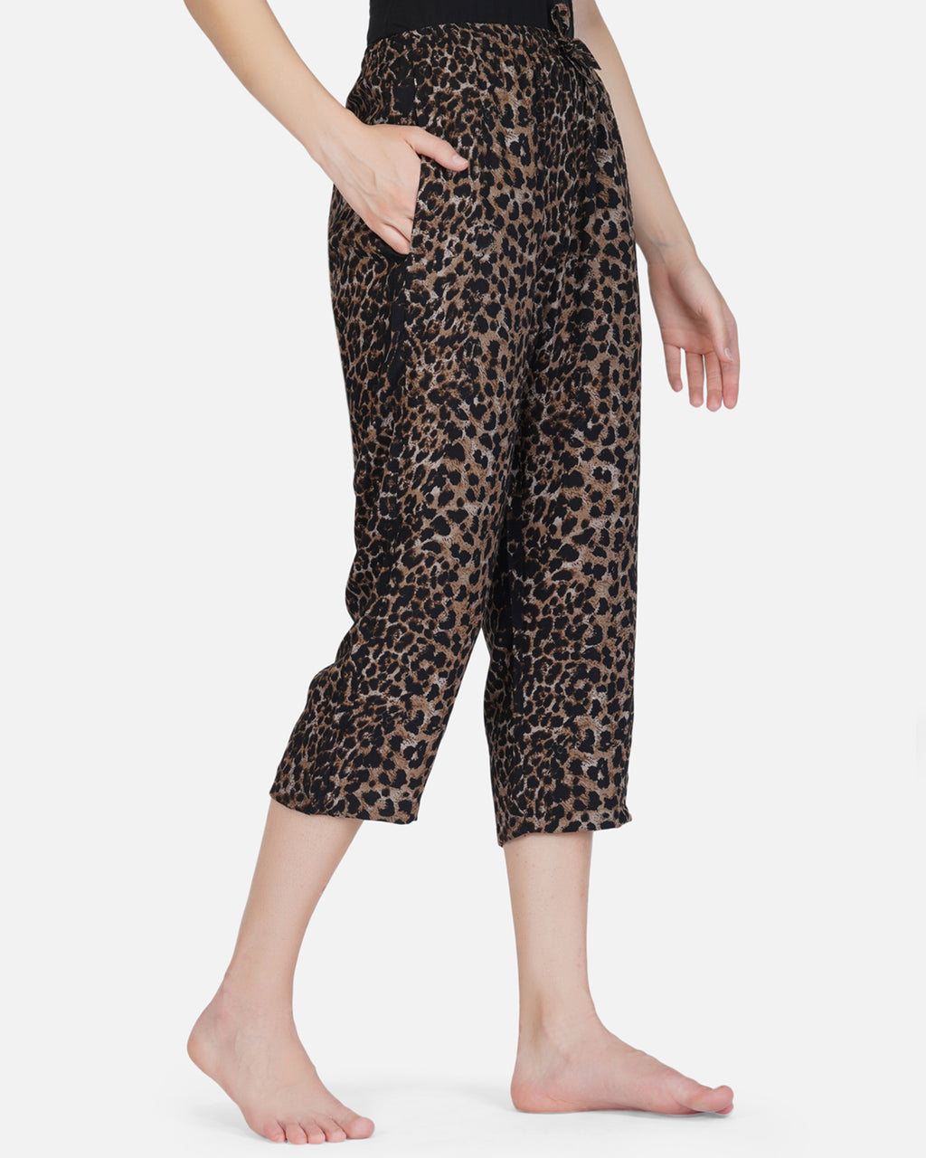 Leopard printed viscose capris - thebriefsstory