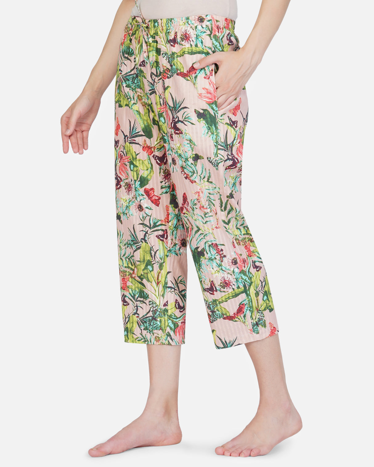 Lt pink floral cotton dobby capris - thebriefsstory
