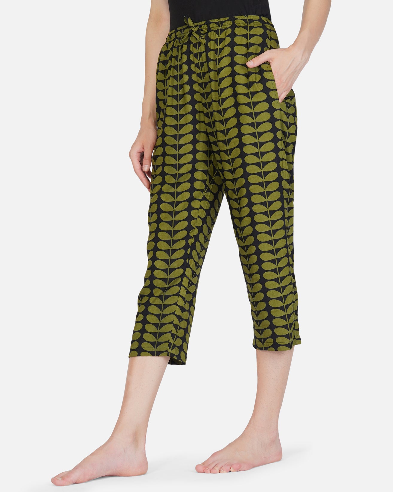 Olive viscose capris - thebriefsstory