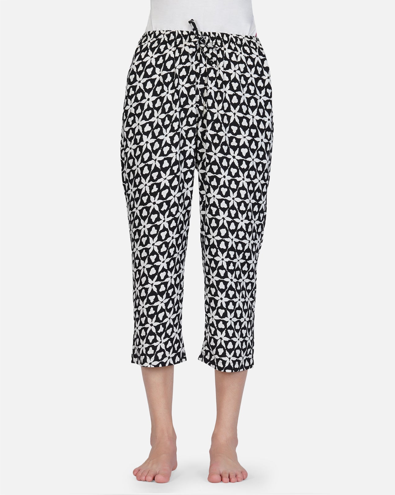 Black & White Viscose capris - thebriefsstory