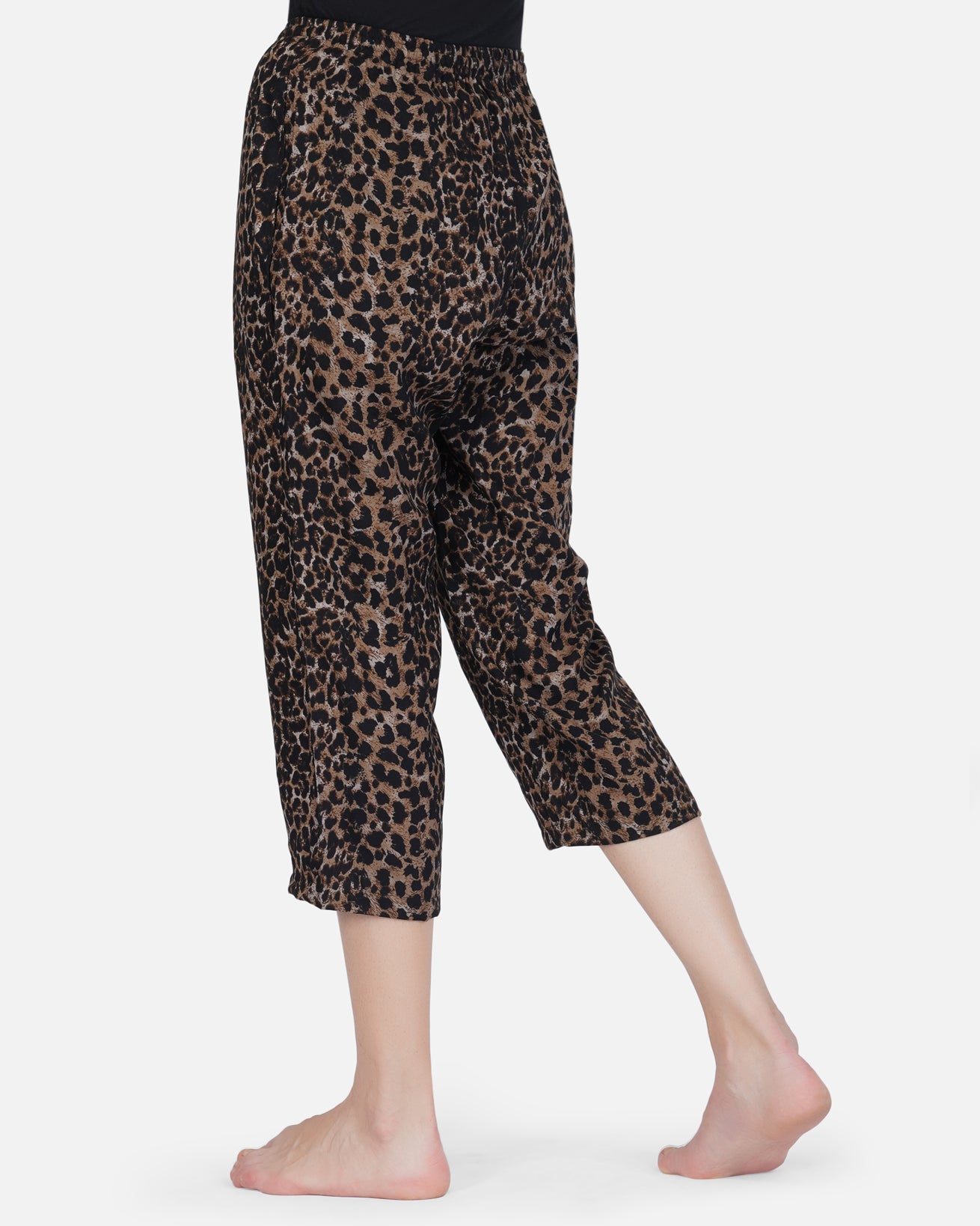 Leopard printed viscose capris - thebriefsstory
