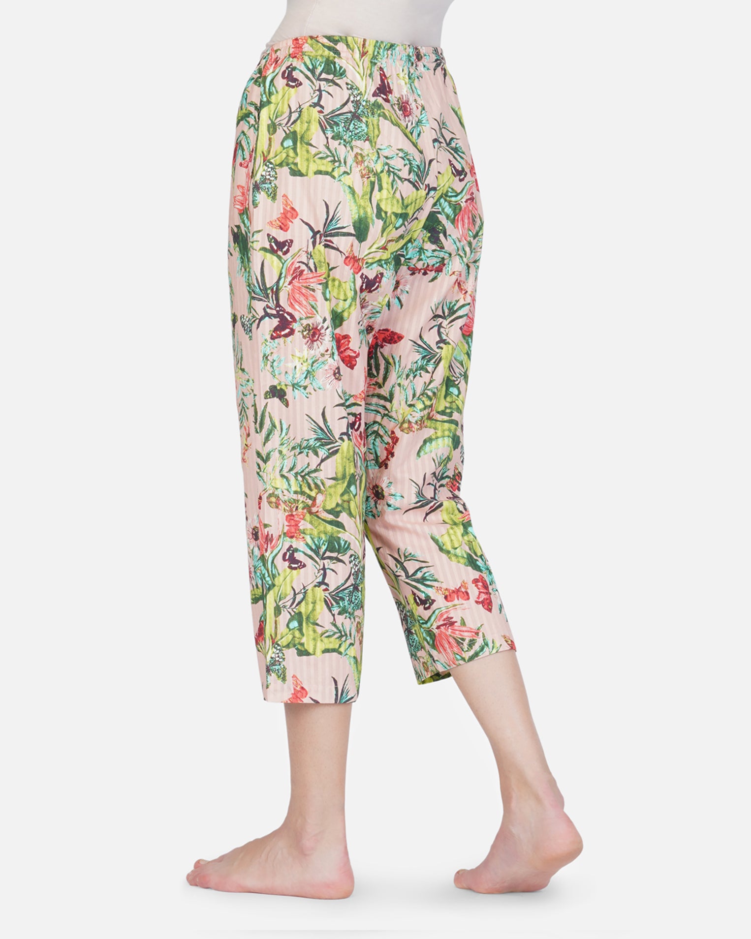 Lt pink floral cotton dobby capris - thebriefsstory