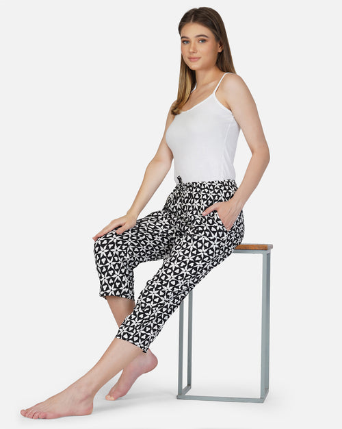 Black & White Viscose capris - thebriefsstory